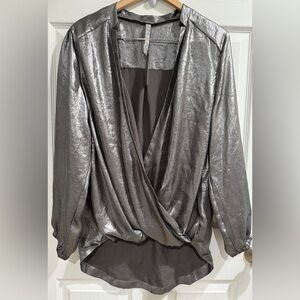 Melissa McCarthy x Seven 7 Gunmetal Metallic Gray Wrap Blouse Hi Low